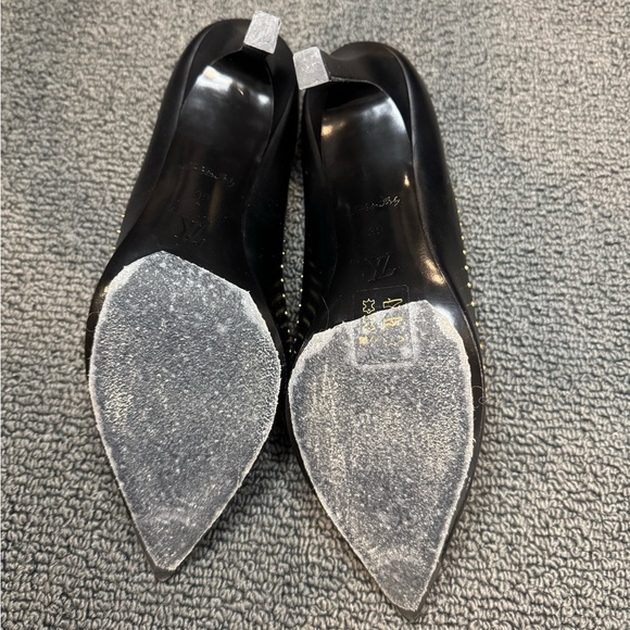 Louis Vuitton Black/Brown Monogram and Leather Studded Pointed Pumps - Picture 7 of 10